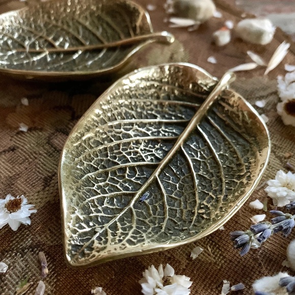 1948 VIRGINIA METAL CRAFTERS EPISCIA LEAF DISH - Picture 3 of 8